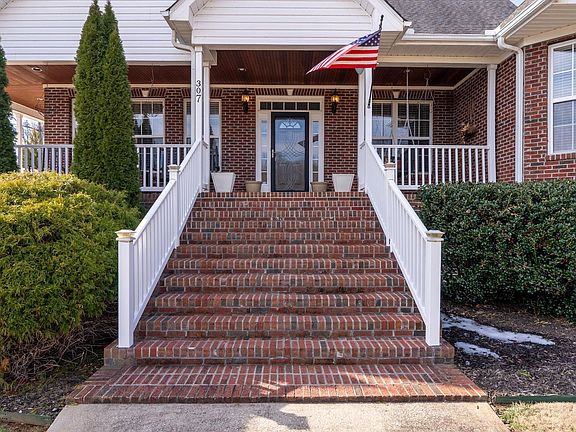 3rd image of 307 Hala Ct