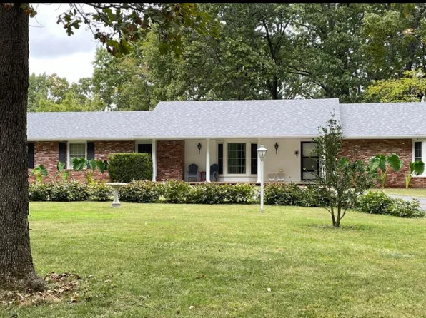 13655 N Kentwood, Neosho, MO 64850