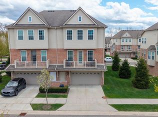 56756 Longhorn Dr, Shelby Township, MI 48316