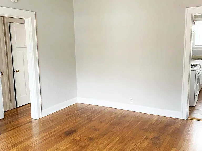 415-419-423 Probasco St — Photo 49