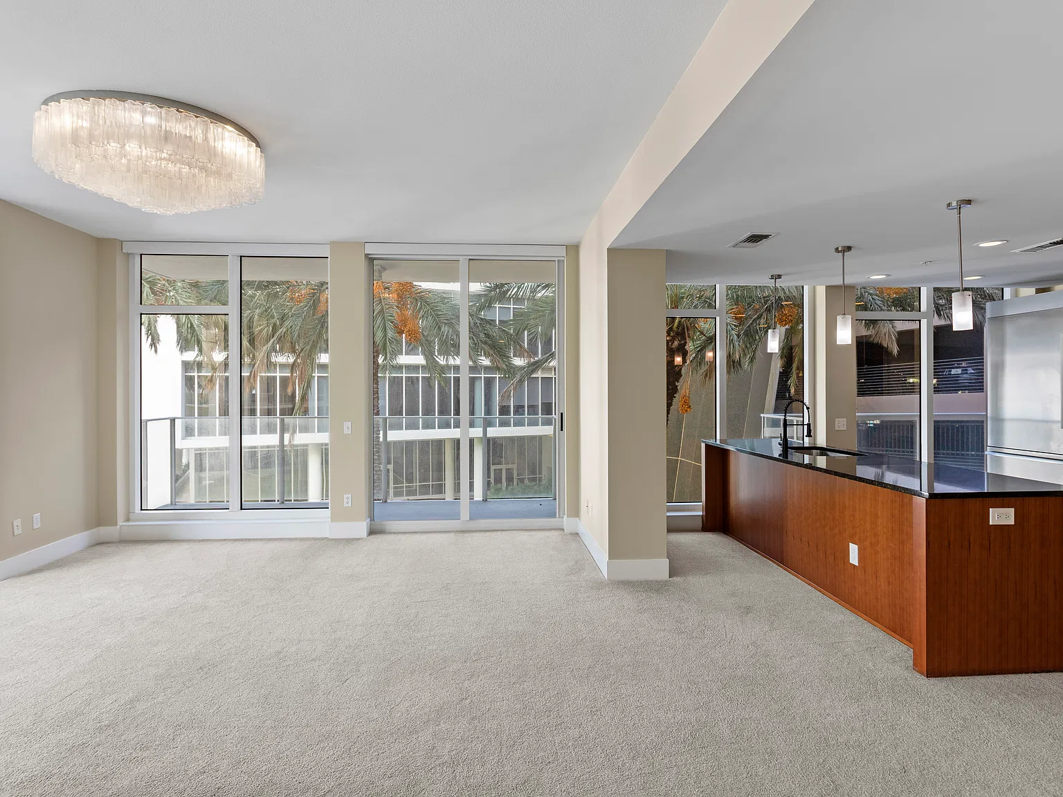 2 bed, 1370 sqft, $5,295 — Photo 2