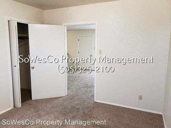 3rd image of 1015 N Orchard Dr