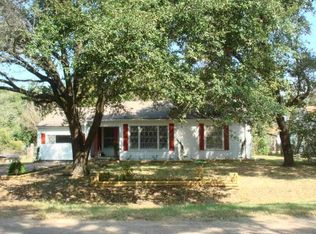 1023 E Hunt St, Mexia, TX 76667