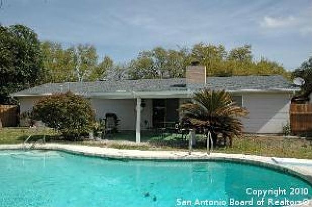 2nd image of 3722 Highcliff Dr