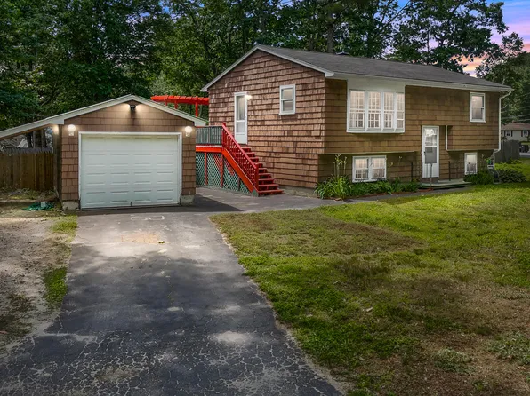 1 Chestnut Avenue, Windham, ME 04062