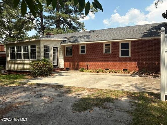 3rd image of 1606 West Road