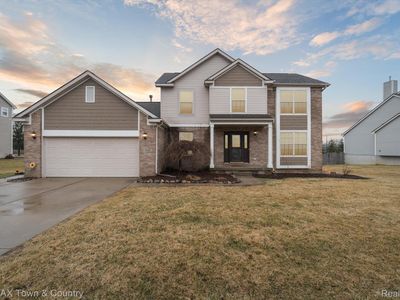 7490 Waterfall Dr, Grand Blanc, MI, 48439