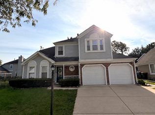 37 Washington Ave, Streamwood, IL 60107