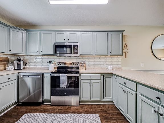 5th image of 508 Westminster Court
