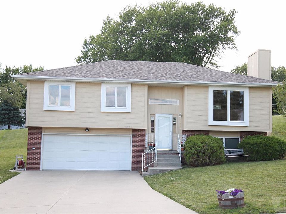 1st image of 2205 Woodfield Dr