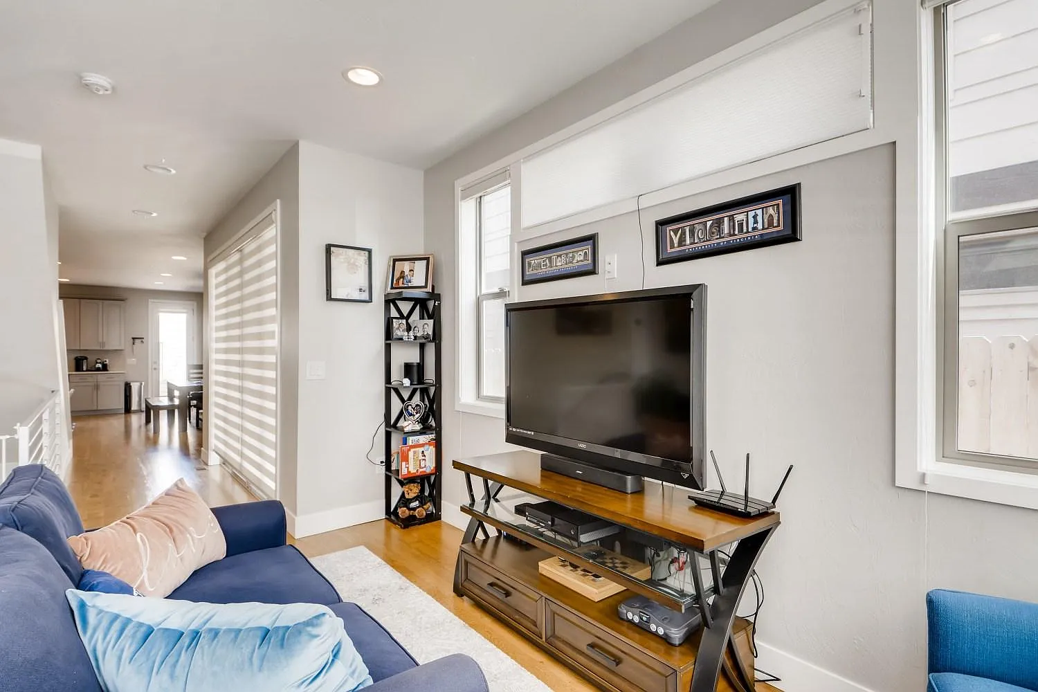 3 bed, 2458 sqft, $4,200 — Photo 3