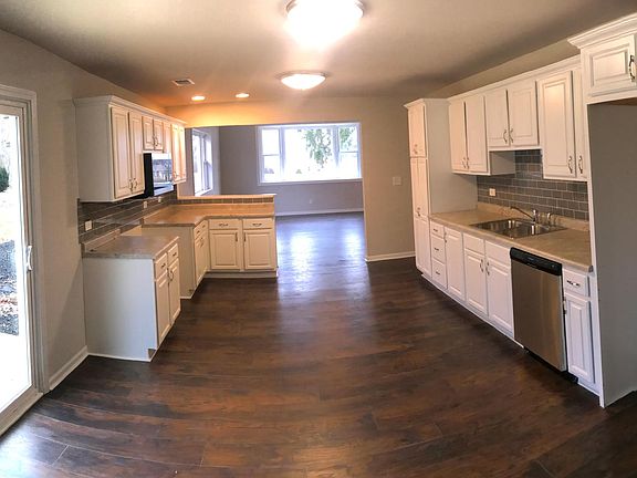 4th image of 7620 W 140th Pl