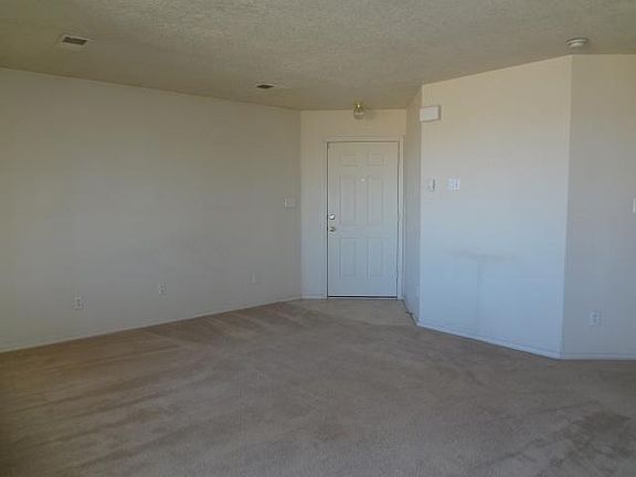 2nd image of 105 Avenida Jardin