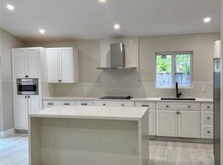 19027 NW 53rd Pl, Miami Gardens, FL 33055