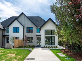 2456 Tod Rd #1, Oak Bay, BC V8R 2M8