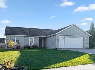 9514 Chapmans Blvd, Fort Wayne, IN 46835