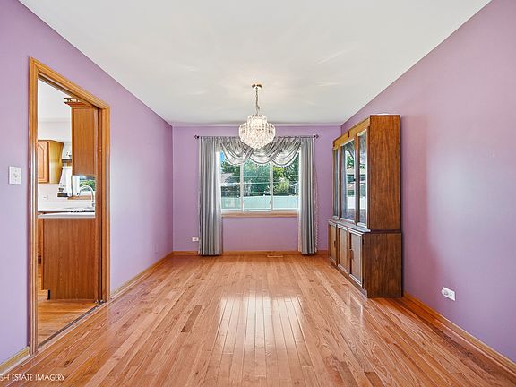 3rd image of 16803 92nd Ave
