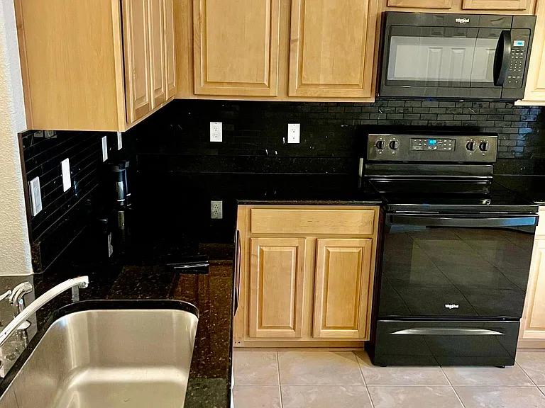 2 Sebastian Ct — Photo 5