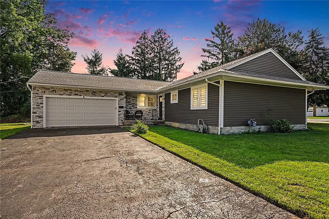 3 bed, 2.0 bath, 1296 sqft, $2,750 — Photo 1