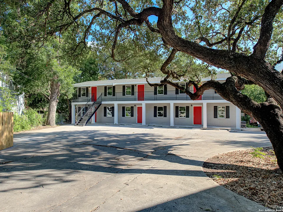 218 Natalen Ave #6