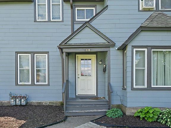 4th image of 1936-1938 W Roblyn Ave