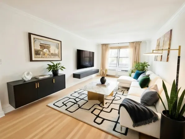 330 East 70th Street image 1 of 22