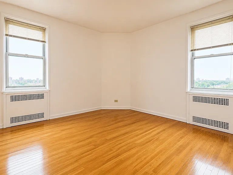 515 Avenue I #606 — Photo 6