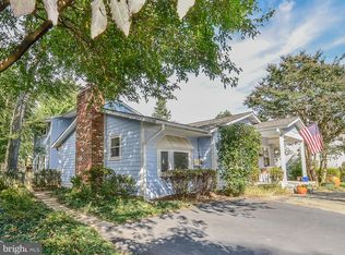 10714 Warwick Ave, Fairfax, VA 22030