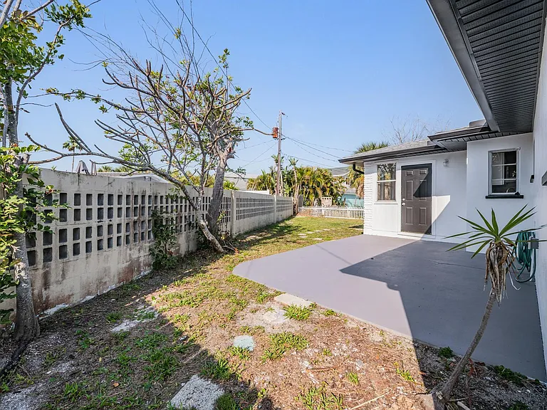 14040 Miramar Ave #A — Photo 18