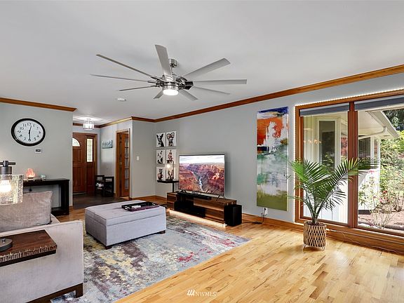 5th image of 11512 Clover Crest Drive SW