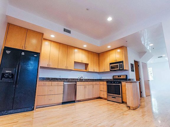 4th image of 1437 16th St APT D