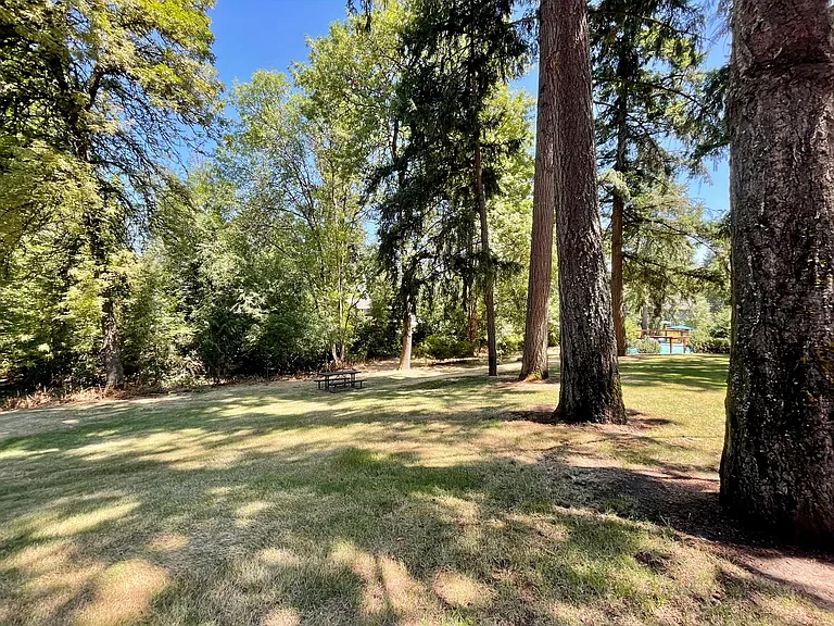 15410 SW Peppermill Ct — Photo 34