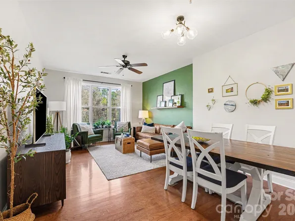 1000 E Woodlawn Rd APT 111, Charlotte, NC 28209