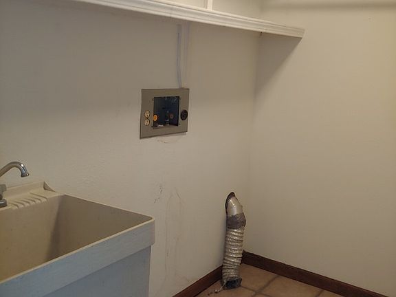5th image of 530 Boxwood Dr #1-5