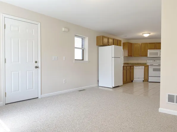 318 Ziegler Ave #W, Nazareth, PA 18064