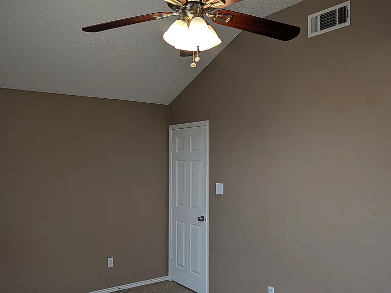 700 Flamingo Dr — Photo 12