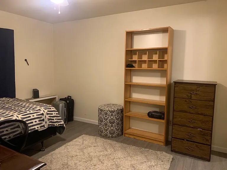 Master bedroom facing north