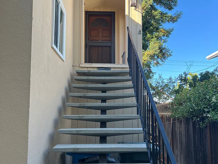 1024 Paloma Ave #1024 — Photo 2