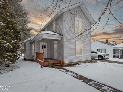 215 S Madison St, Perry, MI, 48872