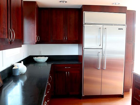 Ample counter space with under-counter lighting