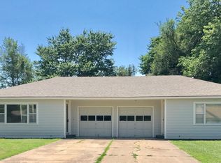 411 E 4th St, Sedgwick, KS 67135