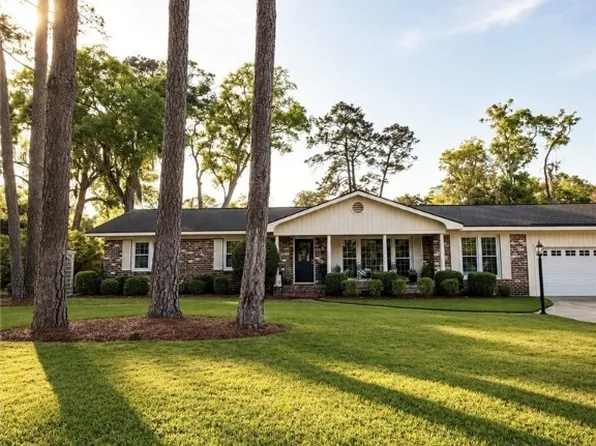6 S Cromwell Road, Savannah, GA 31410