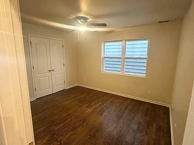 3634 N Ashland Ave — Photo 8