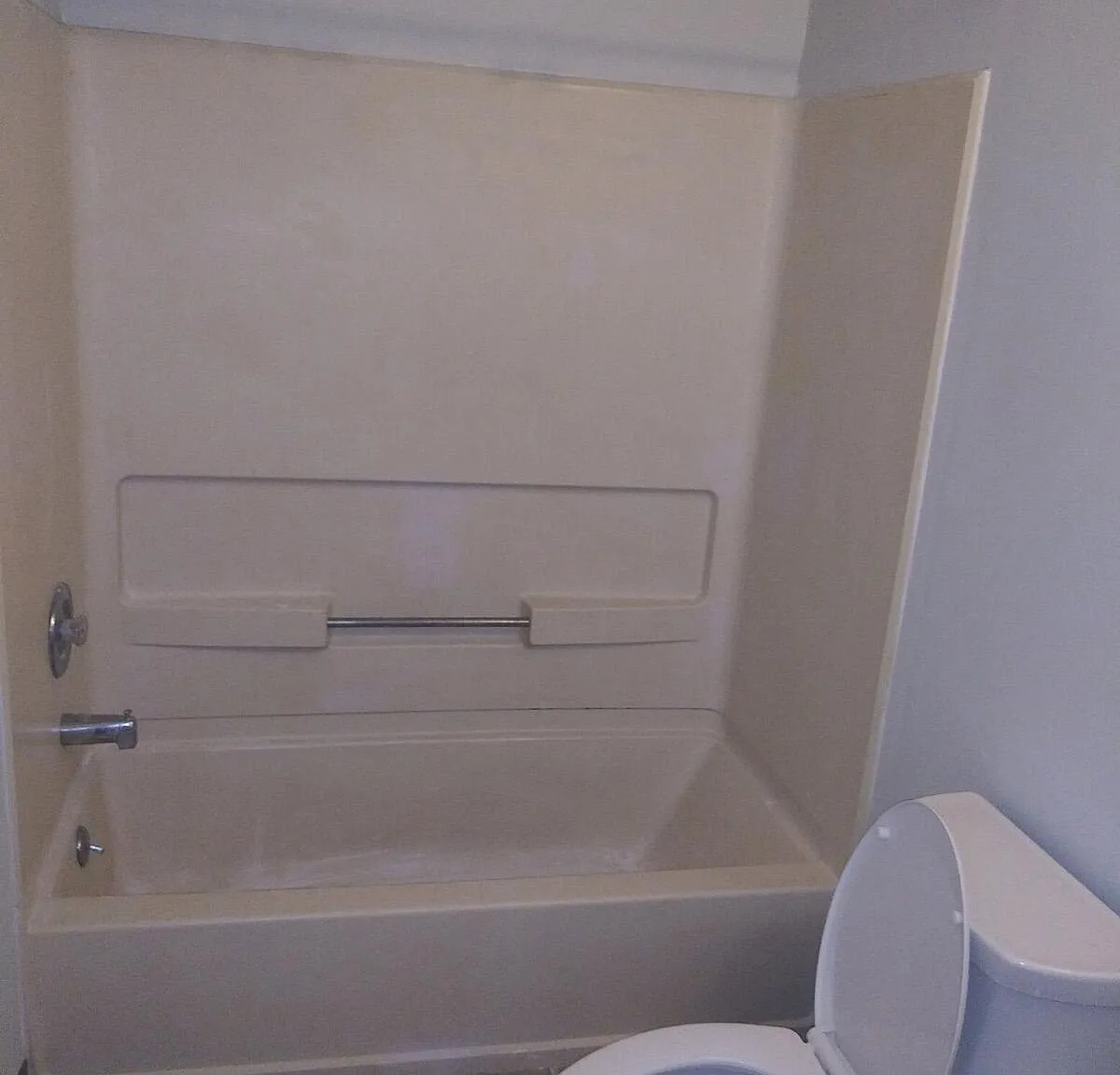 4 bed, 1824 sqft, $2,075 — Photo 4