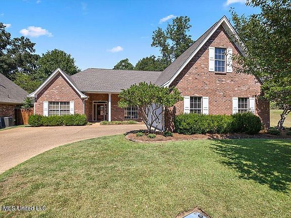 2nd image of 728 Woodrun Dr
