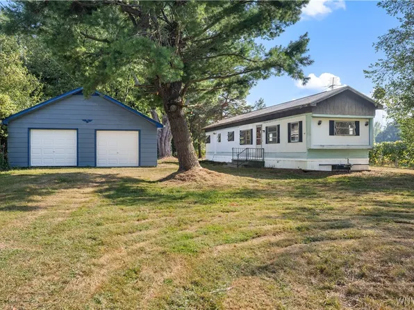 1349 Cain Rd, Angola, NY 14006