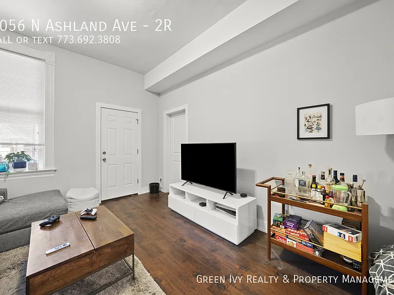 1056 N Ashland Ave #2R — Photo 11
