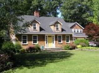 73 Old Post Rd, East Setauket, NY 11733