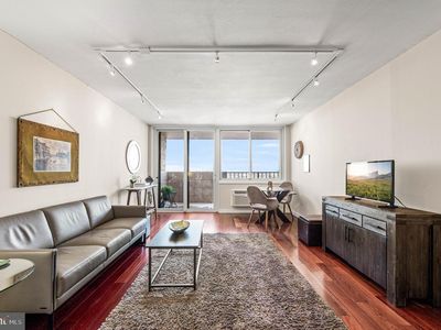 1901 John F Kennedy Blvd APT 2922, Philadelphia, PA, 19103