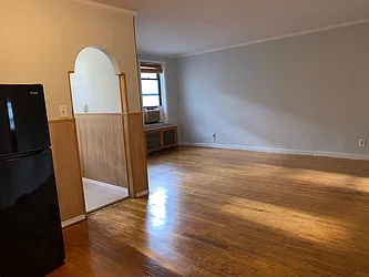 Rented by Chana Ofek, LREB